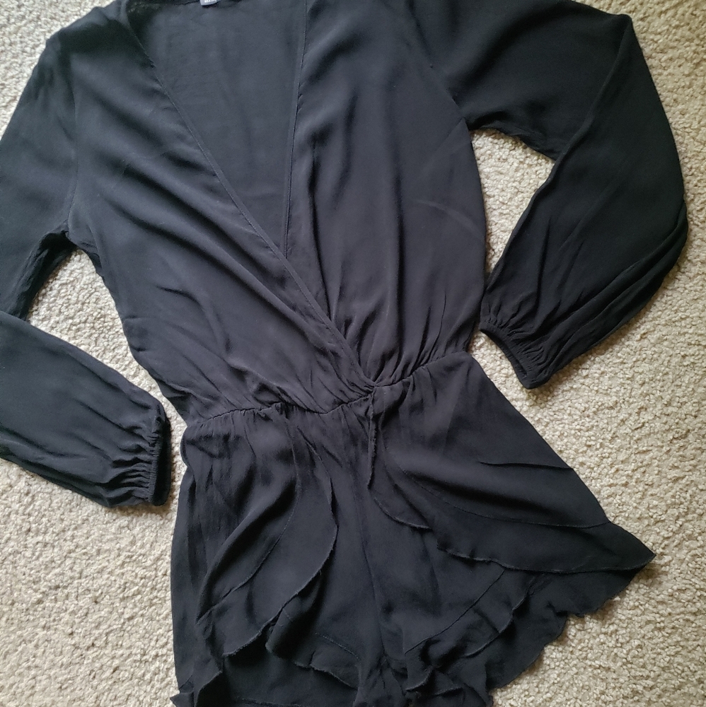 Maddy K Ruffle Romper - Picture 4 of 11